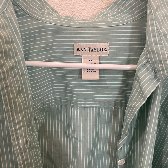 Ann Taylor Green Pin-Striped Shirt Size Medium - Picture 3 of 6